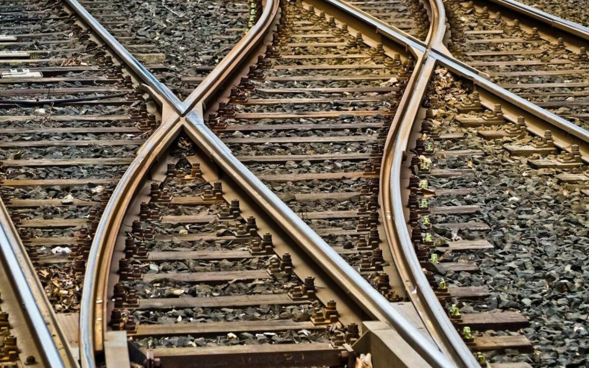 1610978569rails 3309912 1920 1610978569rails 3309912 1920